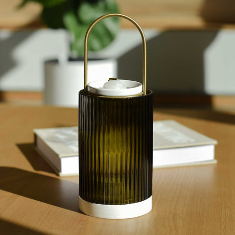 La Promeneuse  by Trudon
