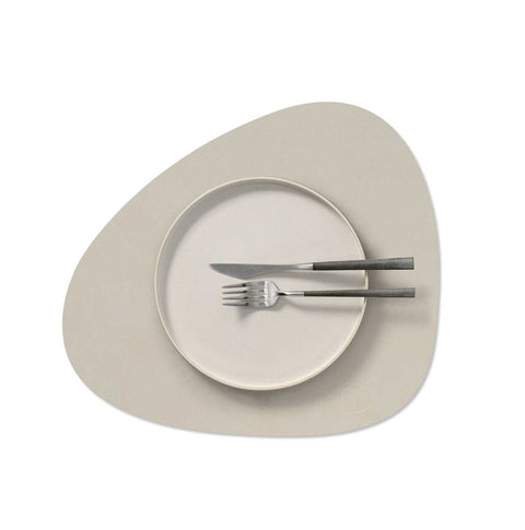 Nupo Oyster White Table Mat Curve M by Lind DNA