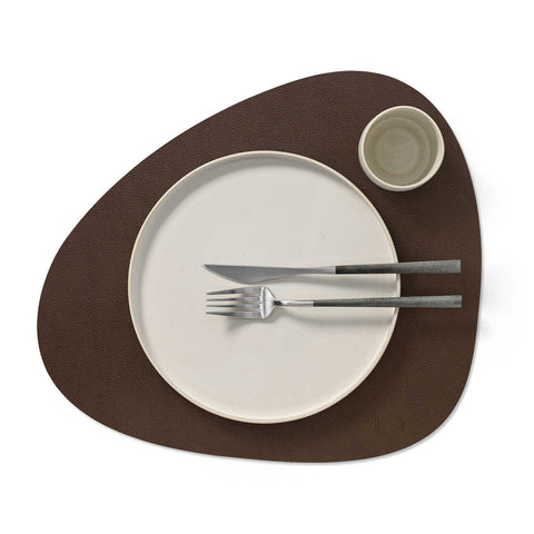Serene Table Mat Curve Large Hazel by Lind DNA