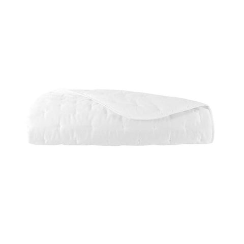 Triomphe Blanc Counterpane/Bed Runner by Yves Delorme